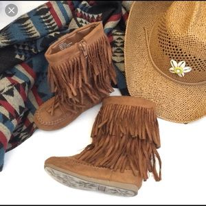 Toddler girl fringe boots